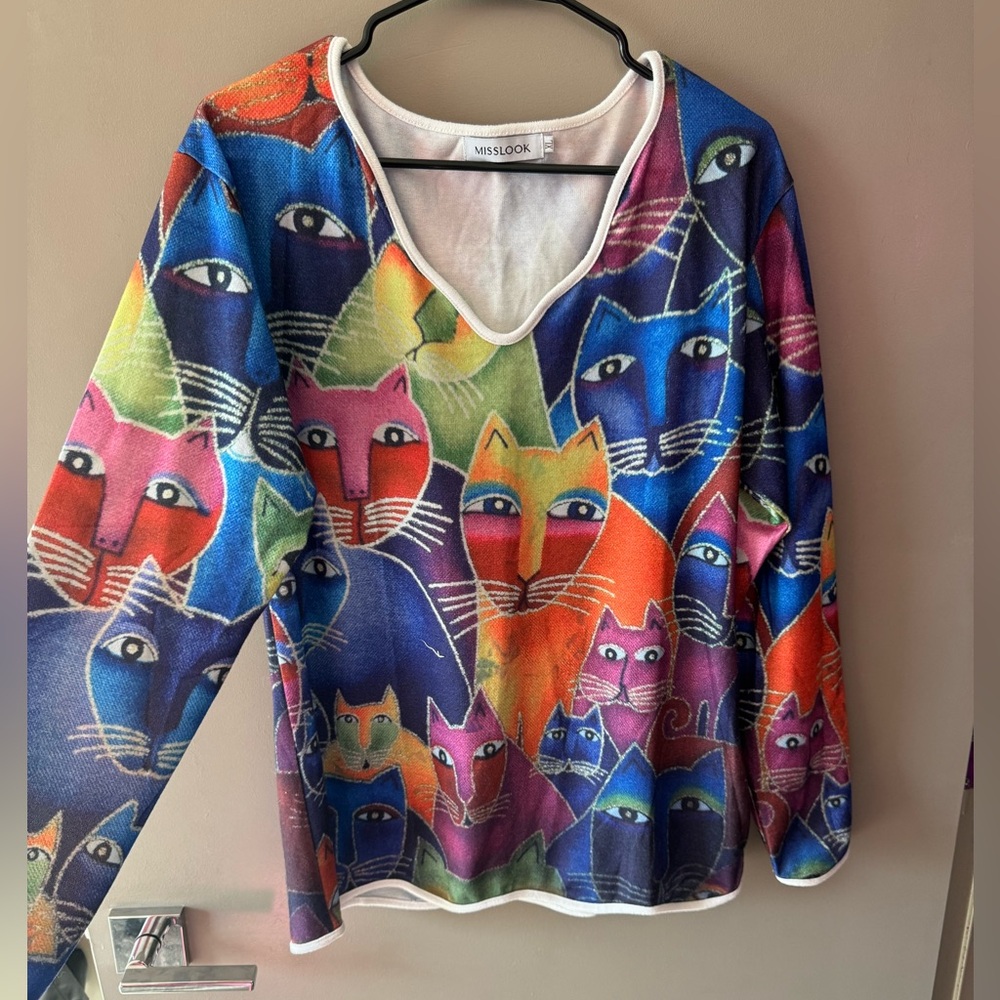 Colorful Abstract Cat Print Long Sleeve Sweater - Picture 4 of 5